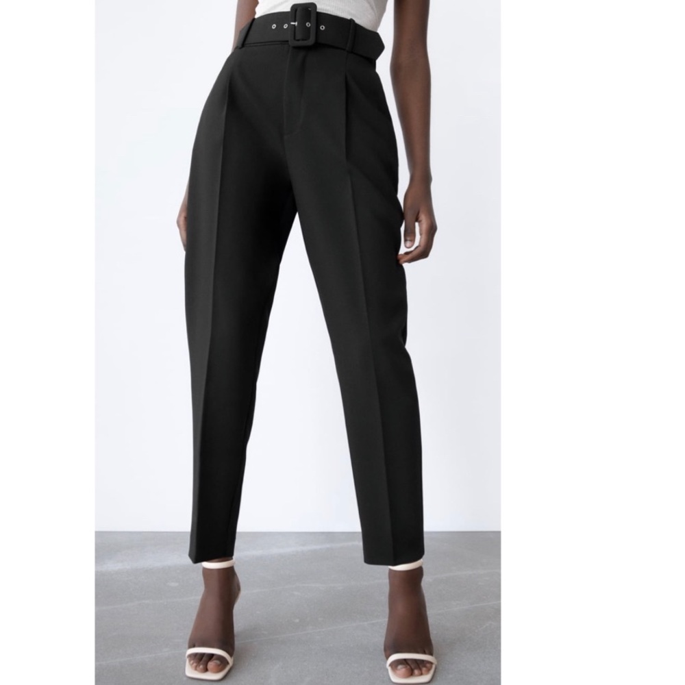 New high waist pants with belt